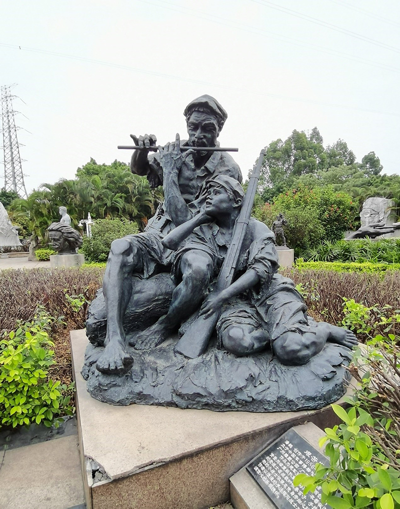 重温中国近现代史历程——参观潘鹤雕塑艺术园